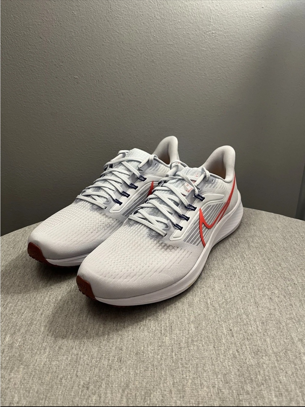 Nike Air Zoom Pegasus 39 Grey Bright Crimson Running Men Shoe Sz 11.5 DH4071-007 - Picture 3 of 11
